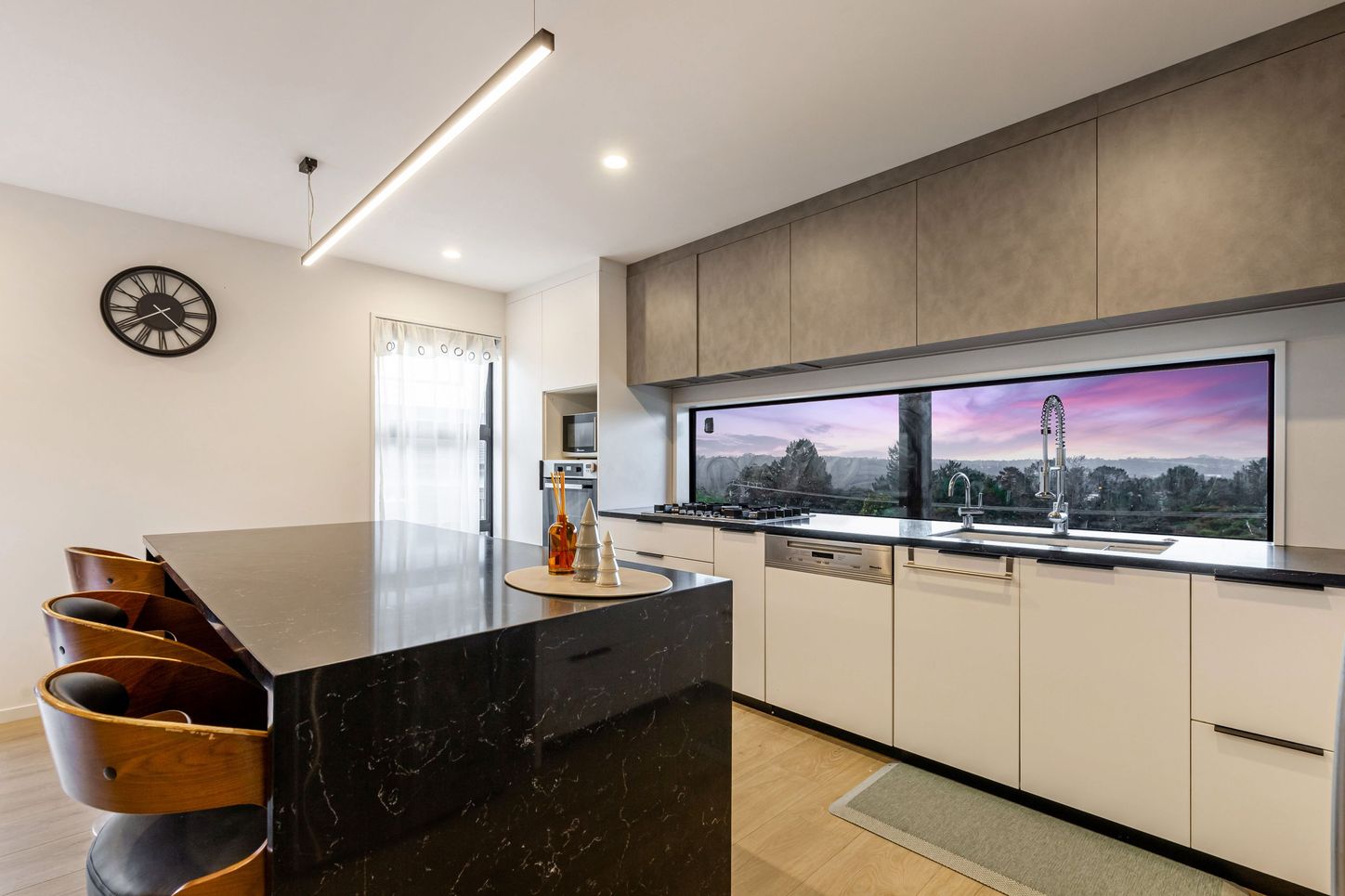 Highway View Lane project image